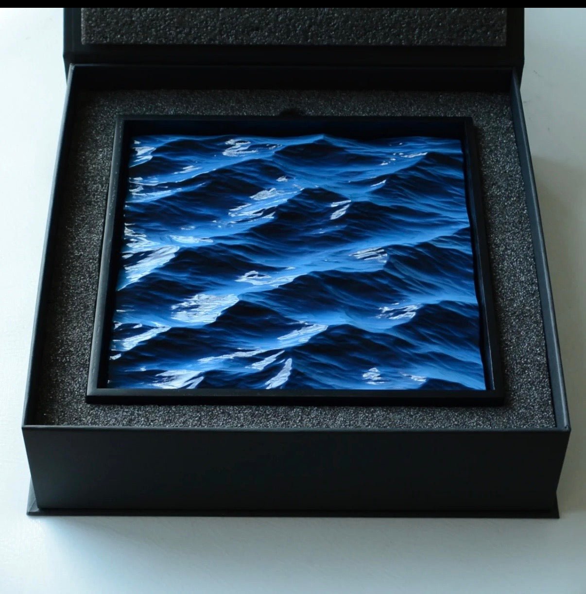 【波紋アート】Real Ocean／立体オブジェ／15cmプリズム×6cm EverWoods™ Hand-Carved Ocean Wave Art — Real Wood, Real Waves